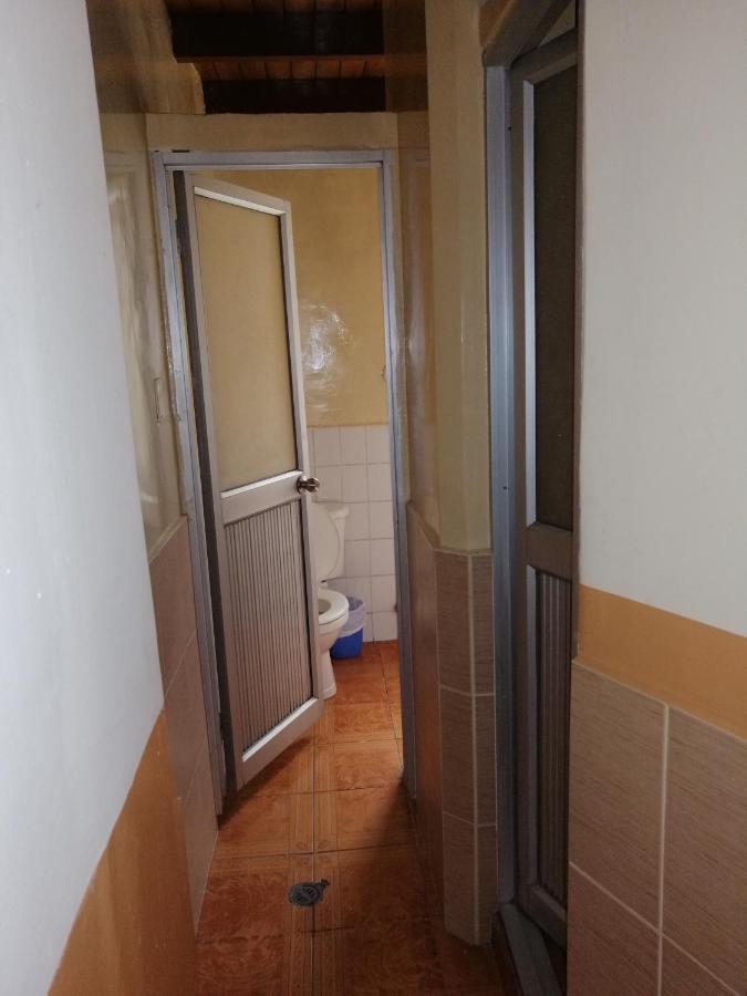 Hostal Victoria Quito Exterior photo